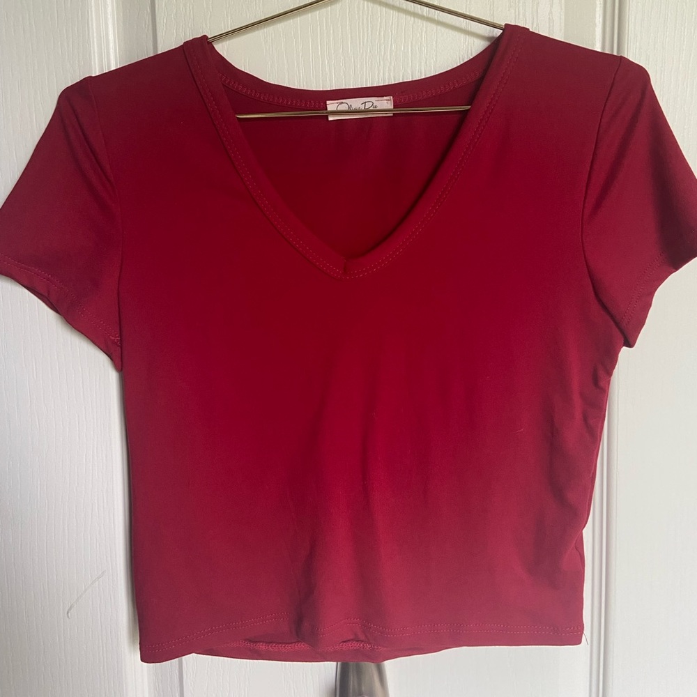 V-neck tee, size xs